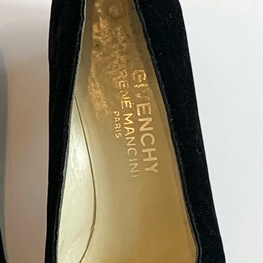 Givenchy Black Flats with Metallic Accents - Picture 6 of 7